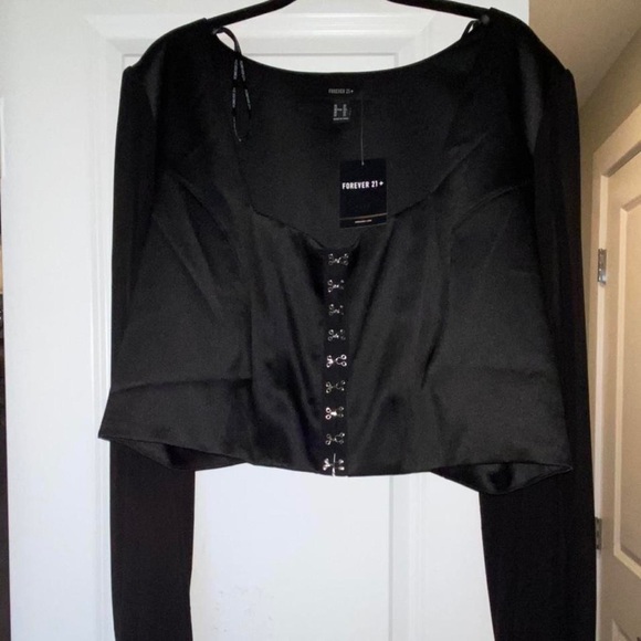Forever 21 plus cropped top NWT - Picture 2 of 4